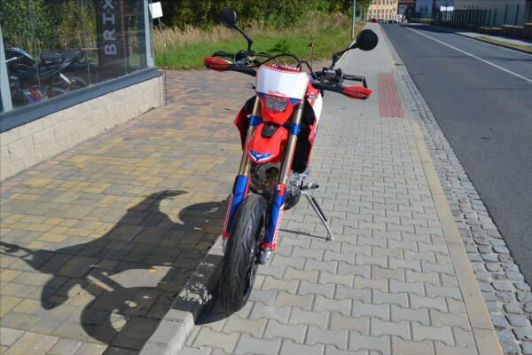 Honda CRF 450RX Supermoto Red Moto