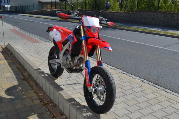 Honda CRF 450RX Supermoto Red Moto