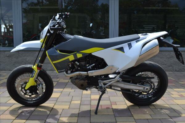 Husqvarna 701 Supermoto 2024