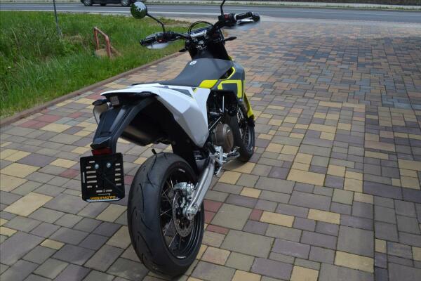 Husqvarna 701 Supermoto 2024