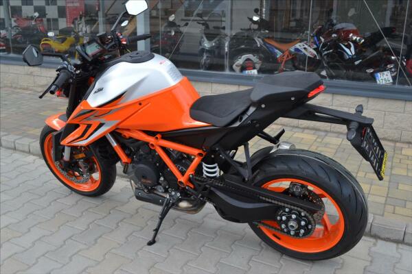 KTM 1290 Super Duke + Techpack