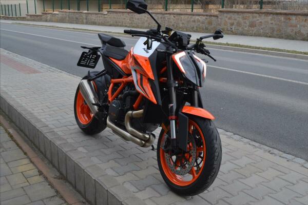 KTM 1290 Super Duke + Techpack