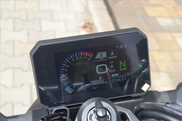 Suzuki GSX-8S 2024 záruka 40K km