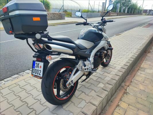 Suzuki GSR 600